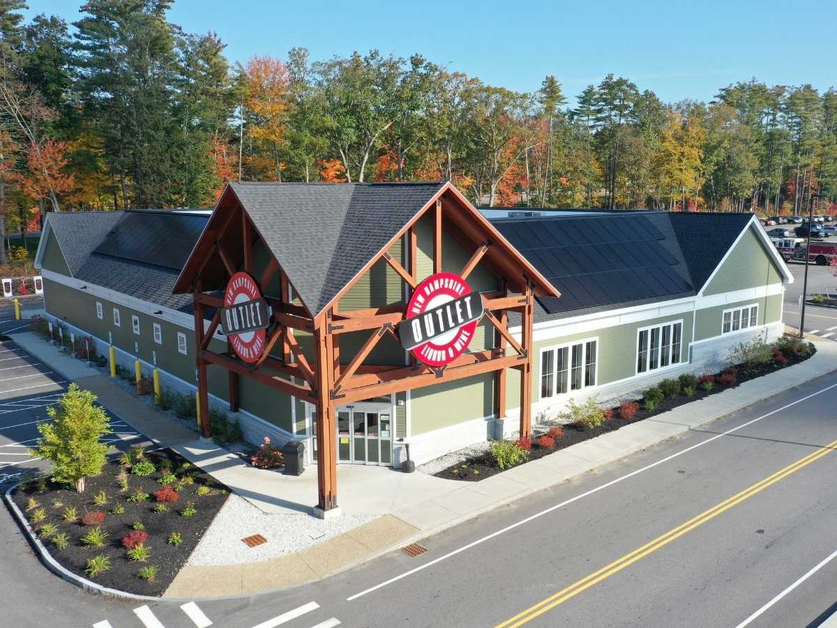 This is an image of Solar Panels on Rooftop of a commercial Building in NH.